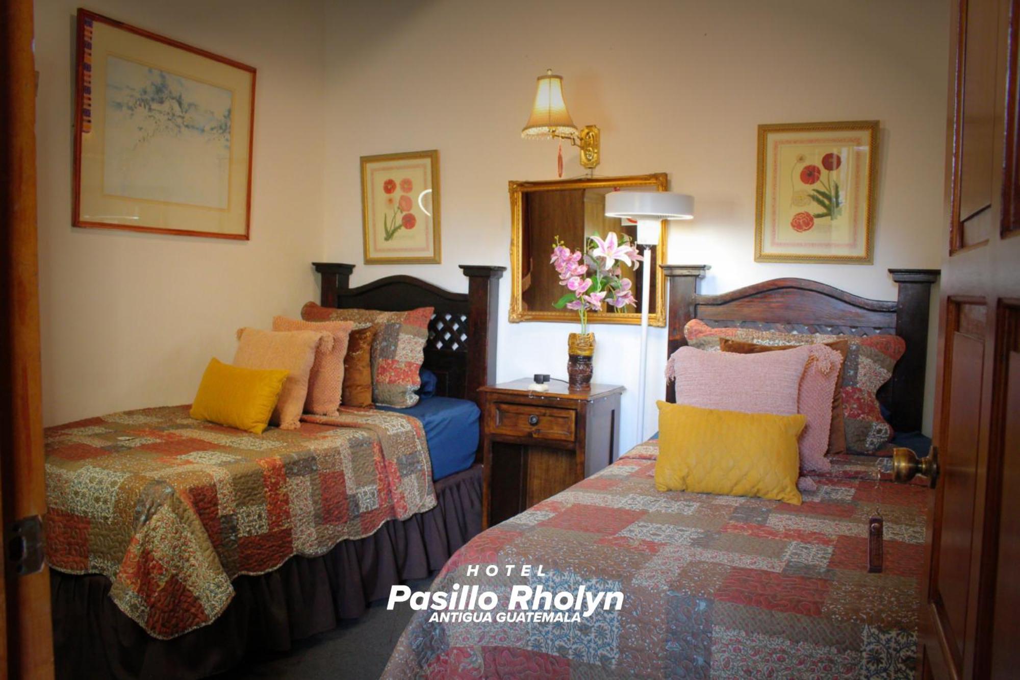 Hotel Rholyn Pura Vida !! Antigua Luaran gambar
