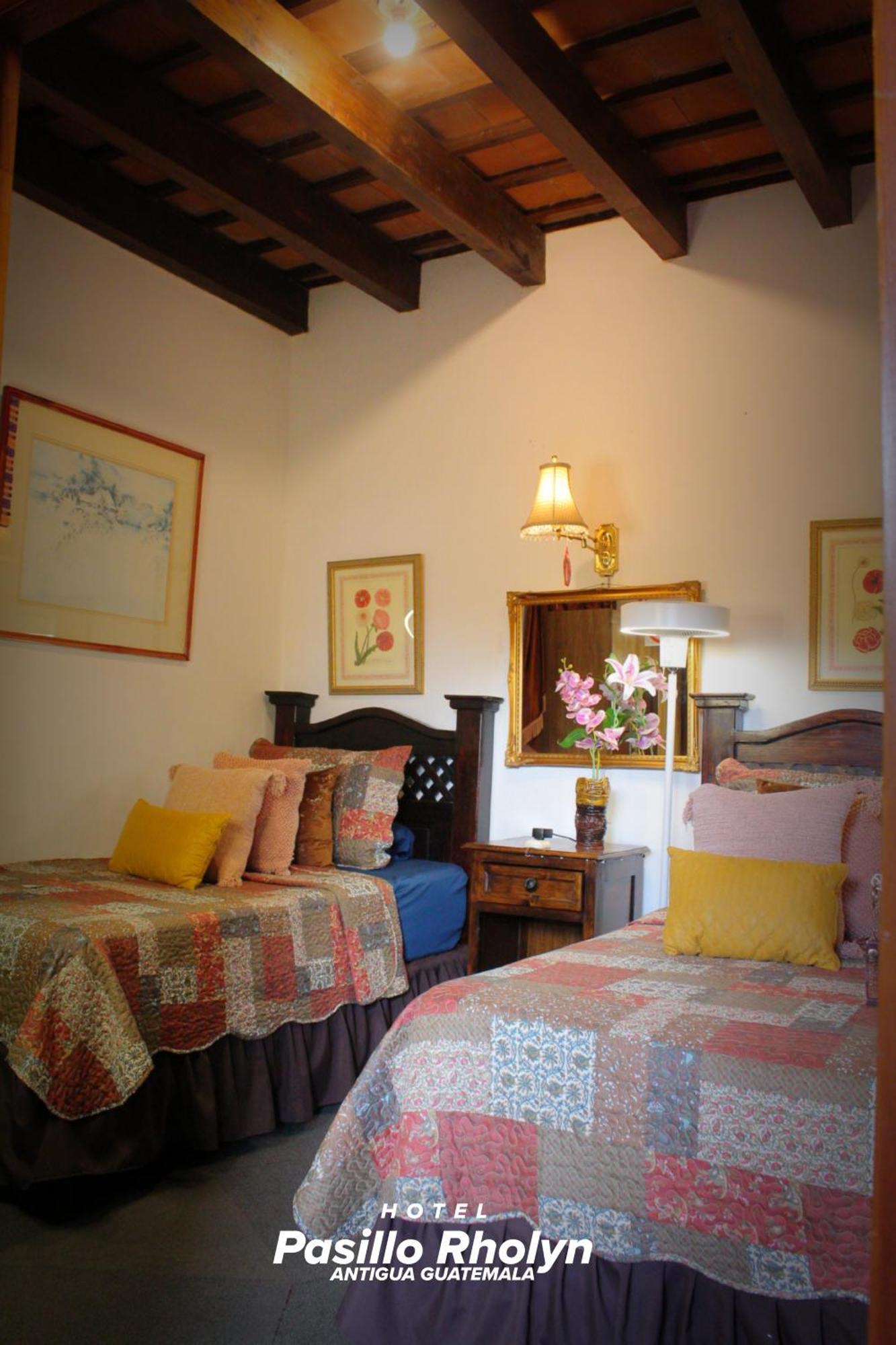 Hotel Rholyn Pura Vida !! Antigua Luaran gambar